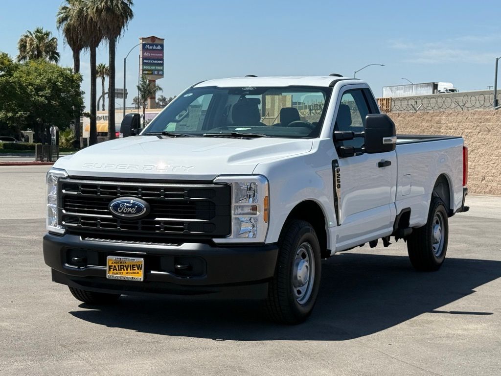 2025 Ford F-250 XL photo 4
