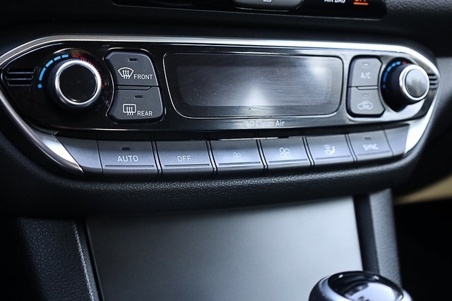2018 Hyundai Elantra GT Base photo 13