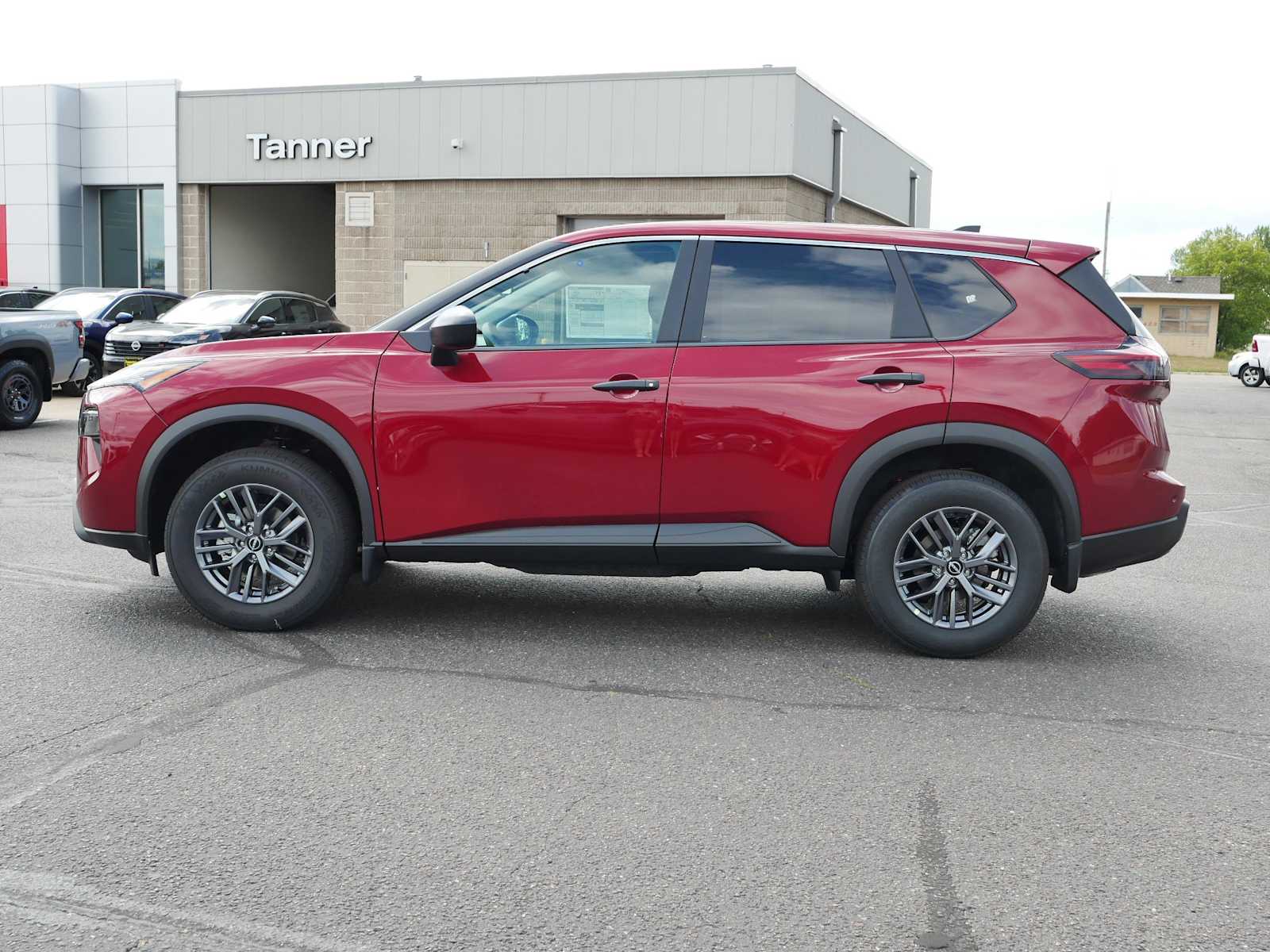 2026 Nissan Rogue S photo 4