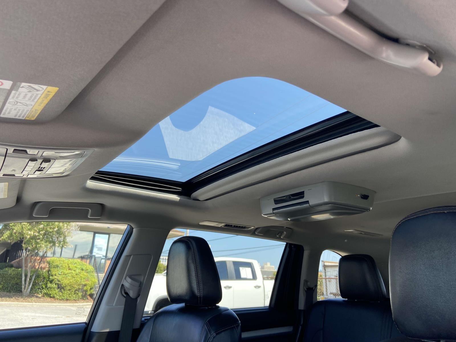 2017 Toyota Highlander XLE photo 3