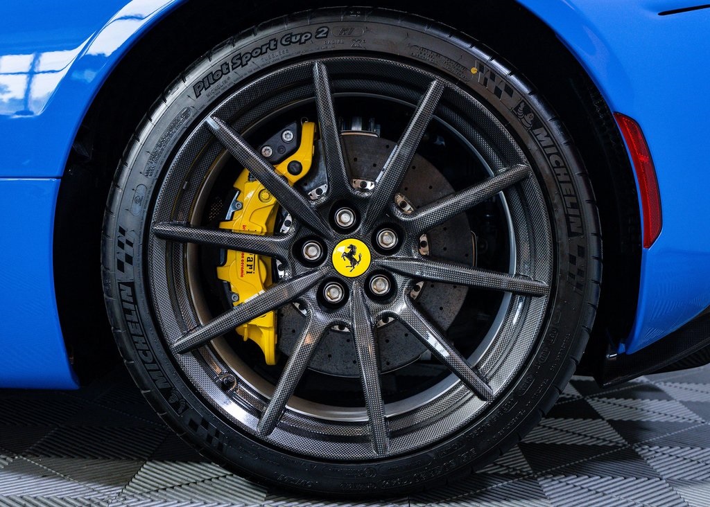 2025 Ferrari SF90 Spider Base photo 10