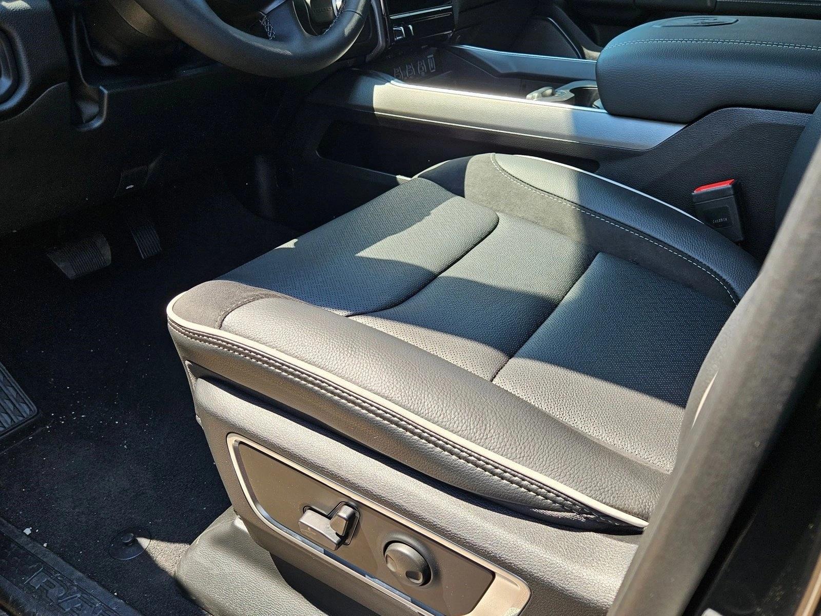 2026 Ram 1500 Laramie photo 4