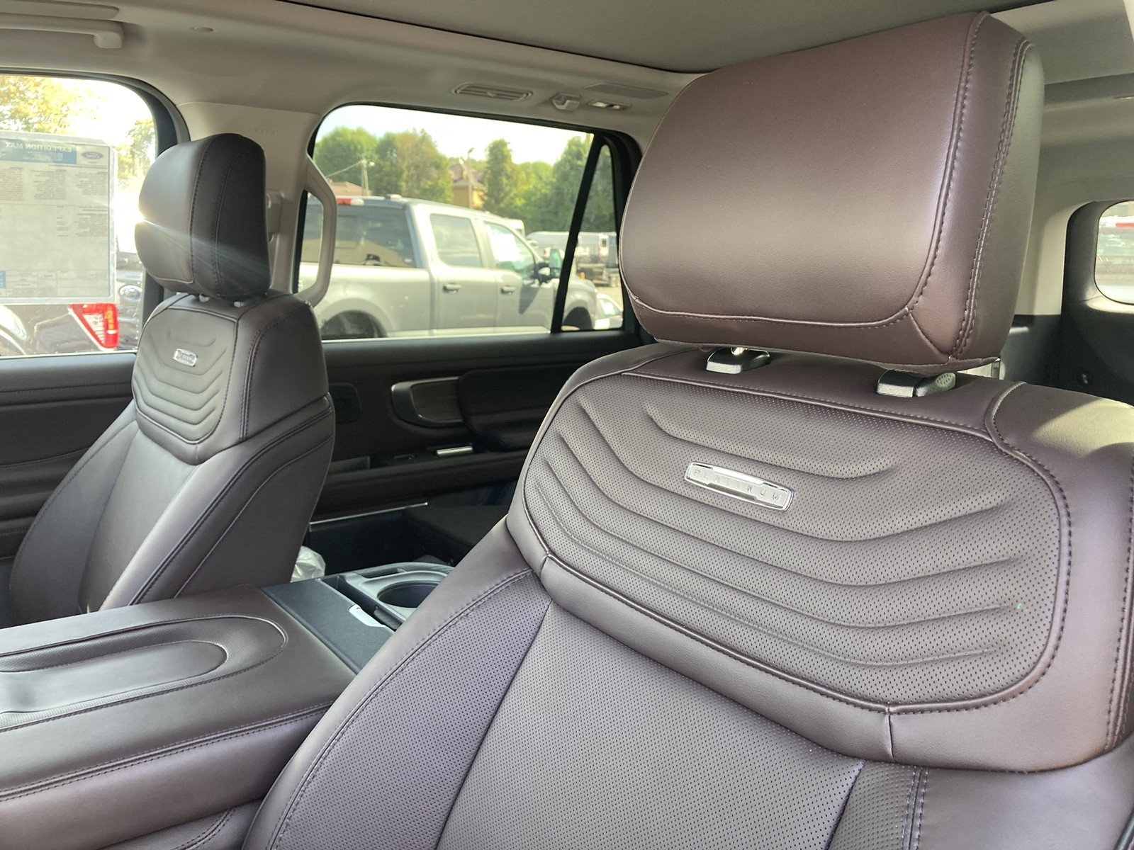 2025 Ford Expedition Platinum MAX photo 15