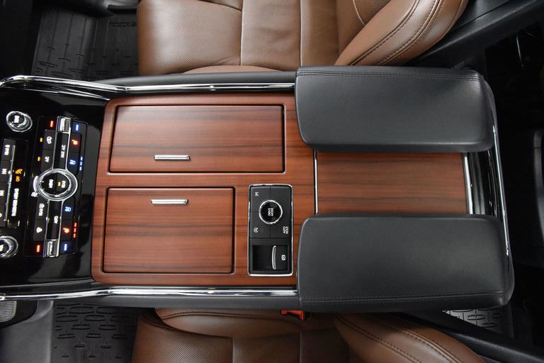 2024 Lincoln Navigator Reserve Luxury Monochromatic photo 26