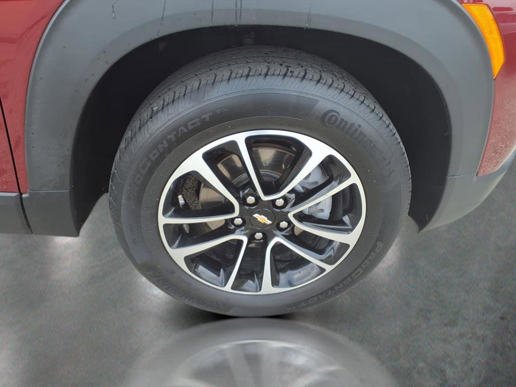 2025 Chevrolet Trailblazer LT photo 9