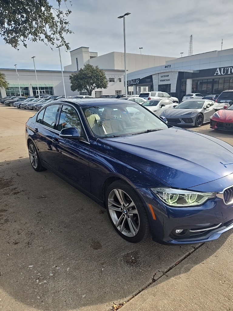 2017 BMW 3 Series 330i's photo