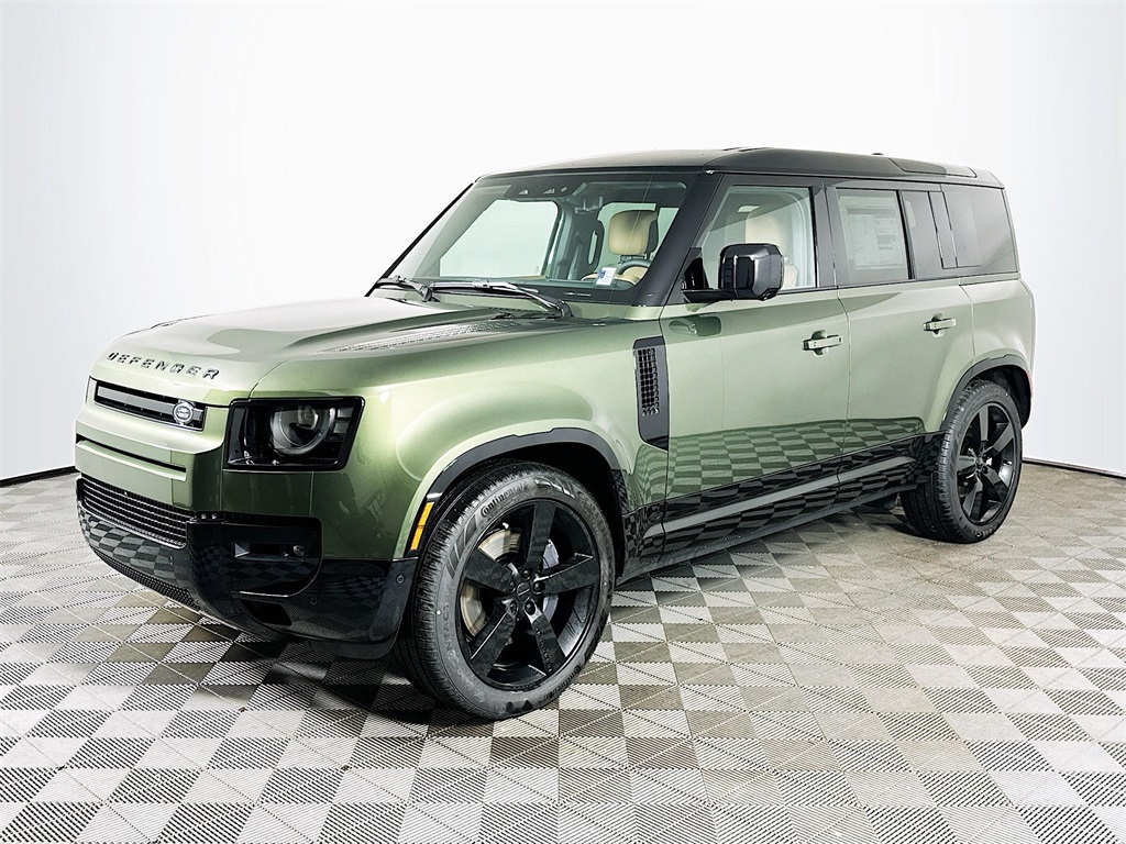 2026 Land Rover Defender X-Dynamic SE's photo