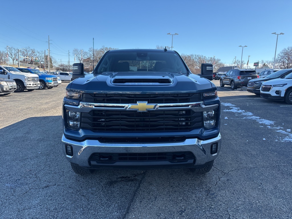 Used 2024 Chevrolet Silverado 2500HD LT with VIN 2GC4YNEY5R1251345 for sale in Kansas City