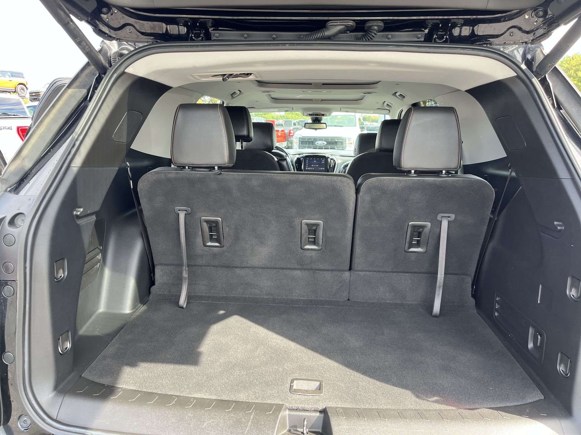 2020 Chevrolet Traverse 3LT photo 3