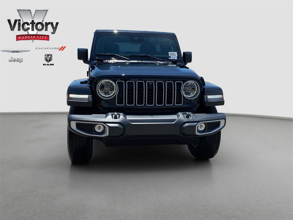 2025 Jeep Wrangler Sahara photo 2