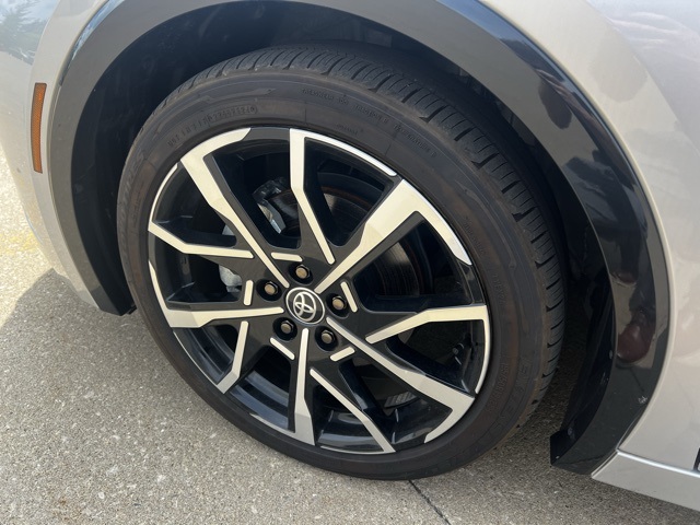 2024 Toyota Prius Prime XSE photo 29