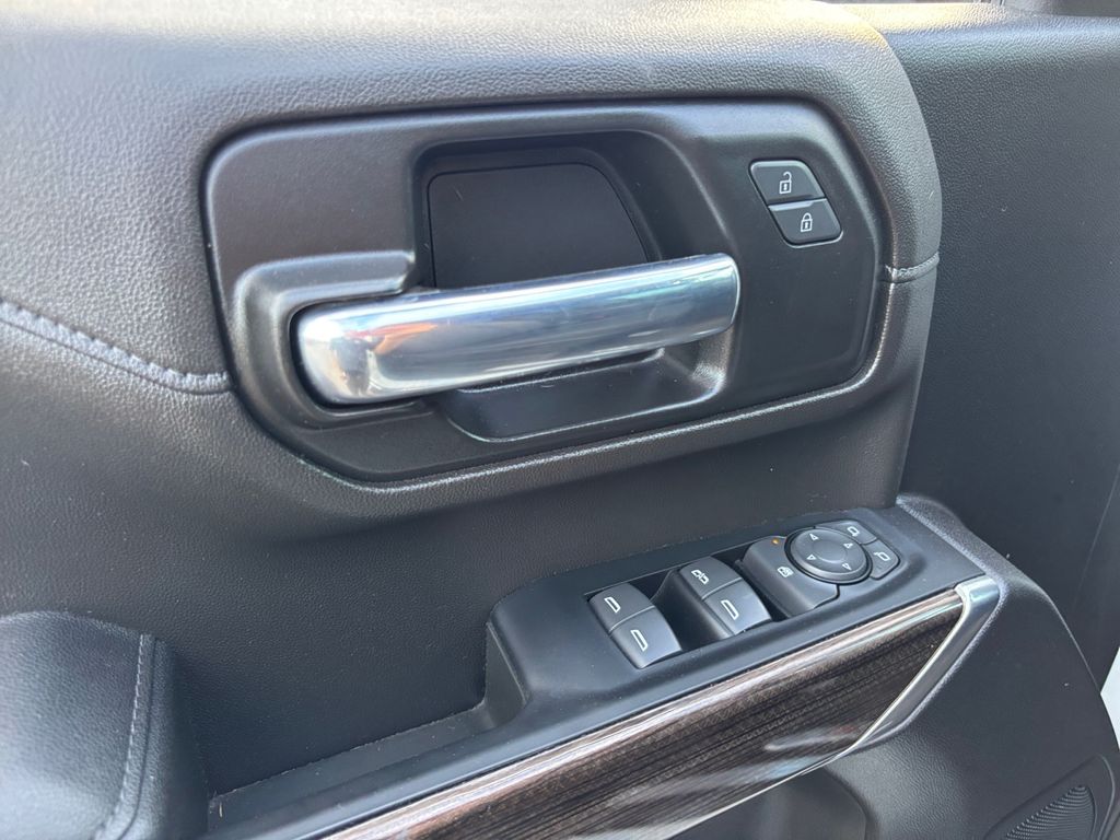 2023 Chevrolet Silverado 2500HD LT photo 12