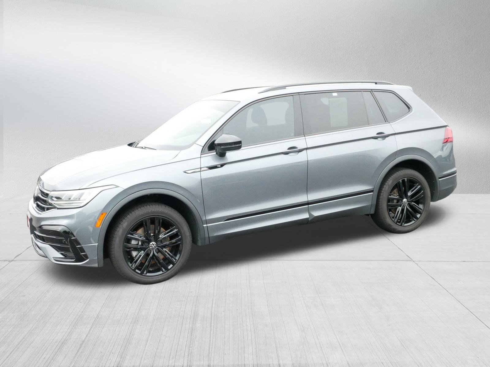 2022 Volkswagen Tiguan SE R-Line Black photo 3