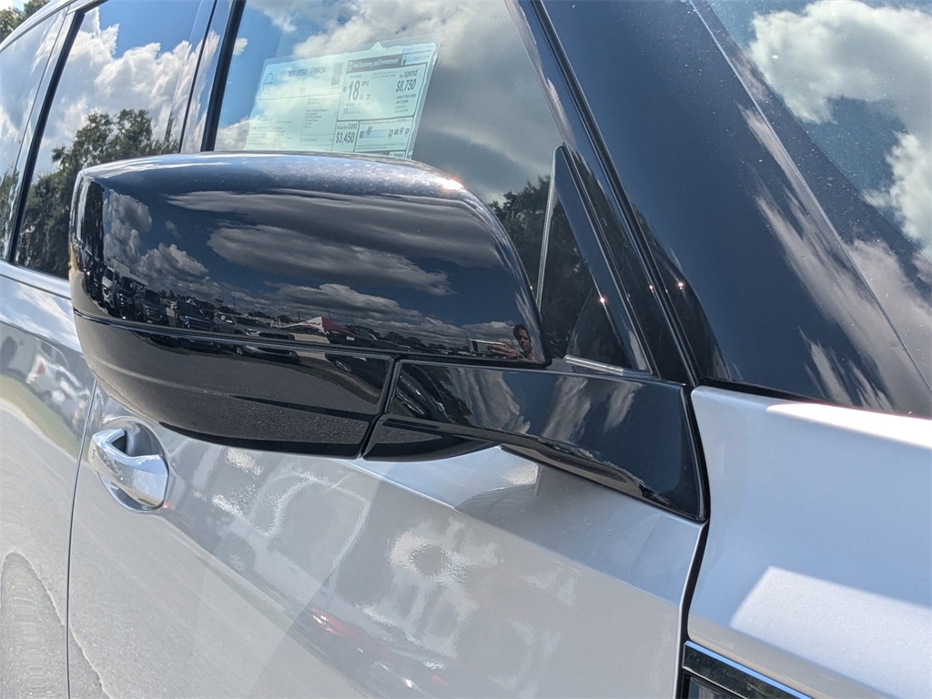 2026 Nissan Armada SV photo 9