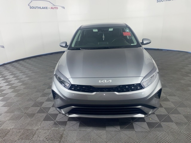 2024 Kia Forte LXS photo 3