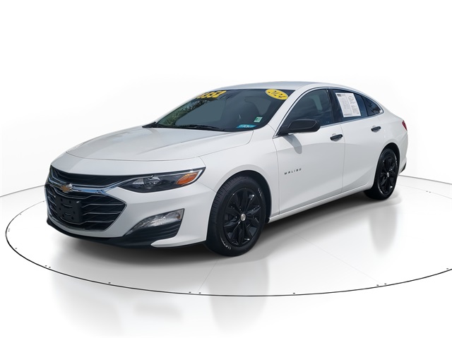 2024 Chevrolet Malibu 1LT photo 2