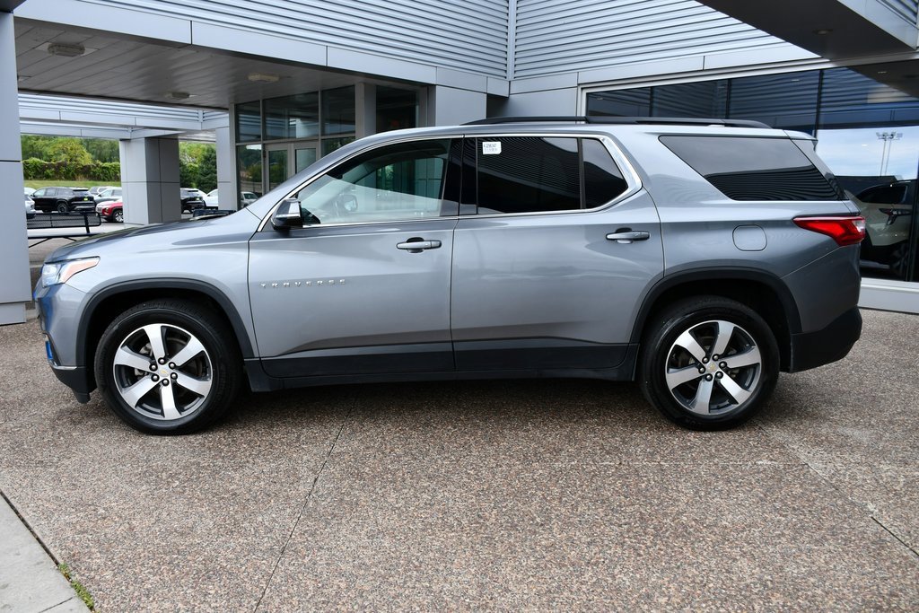 2019 Chevrolet Traverse 3LT Leather photo 2