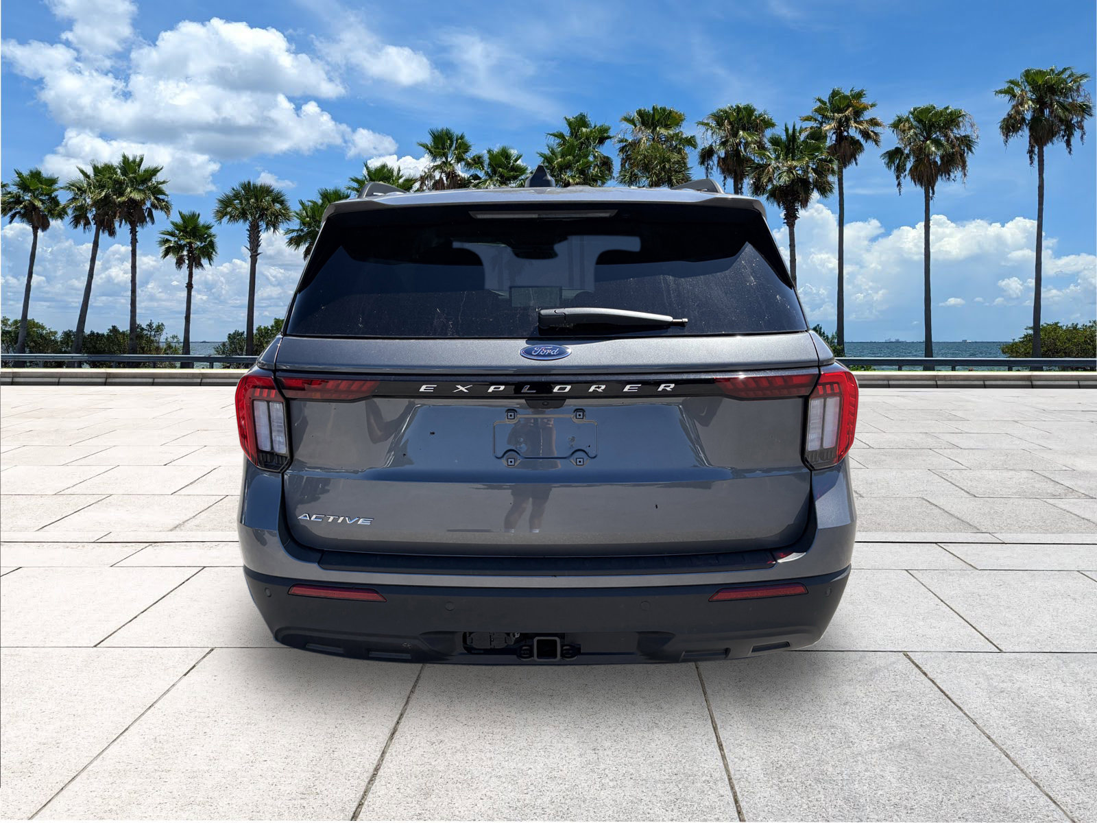 2025 Ford Explorer photo 6