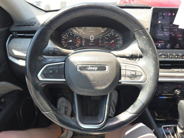 2022 Jeep Compass Latitude Lux photo 15