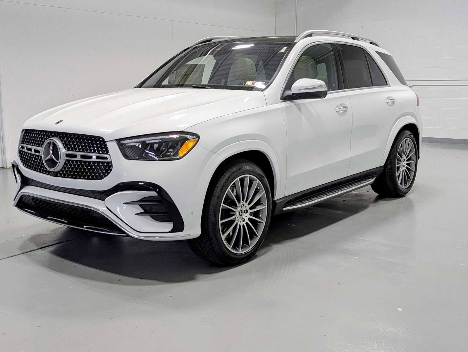 2026 Mercedes-Benz GLE GLE580's photo