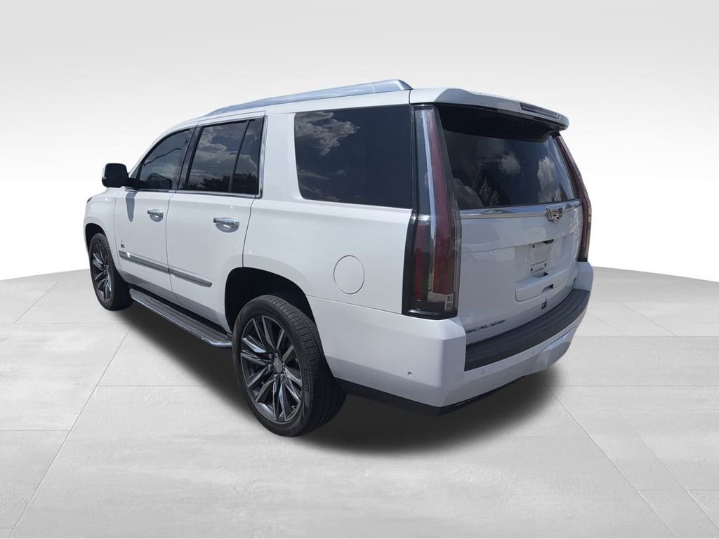2020 Cadillac Escalade Luxury photo 4