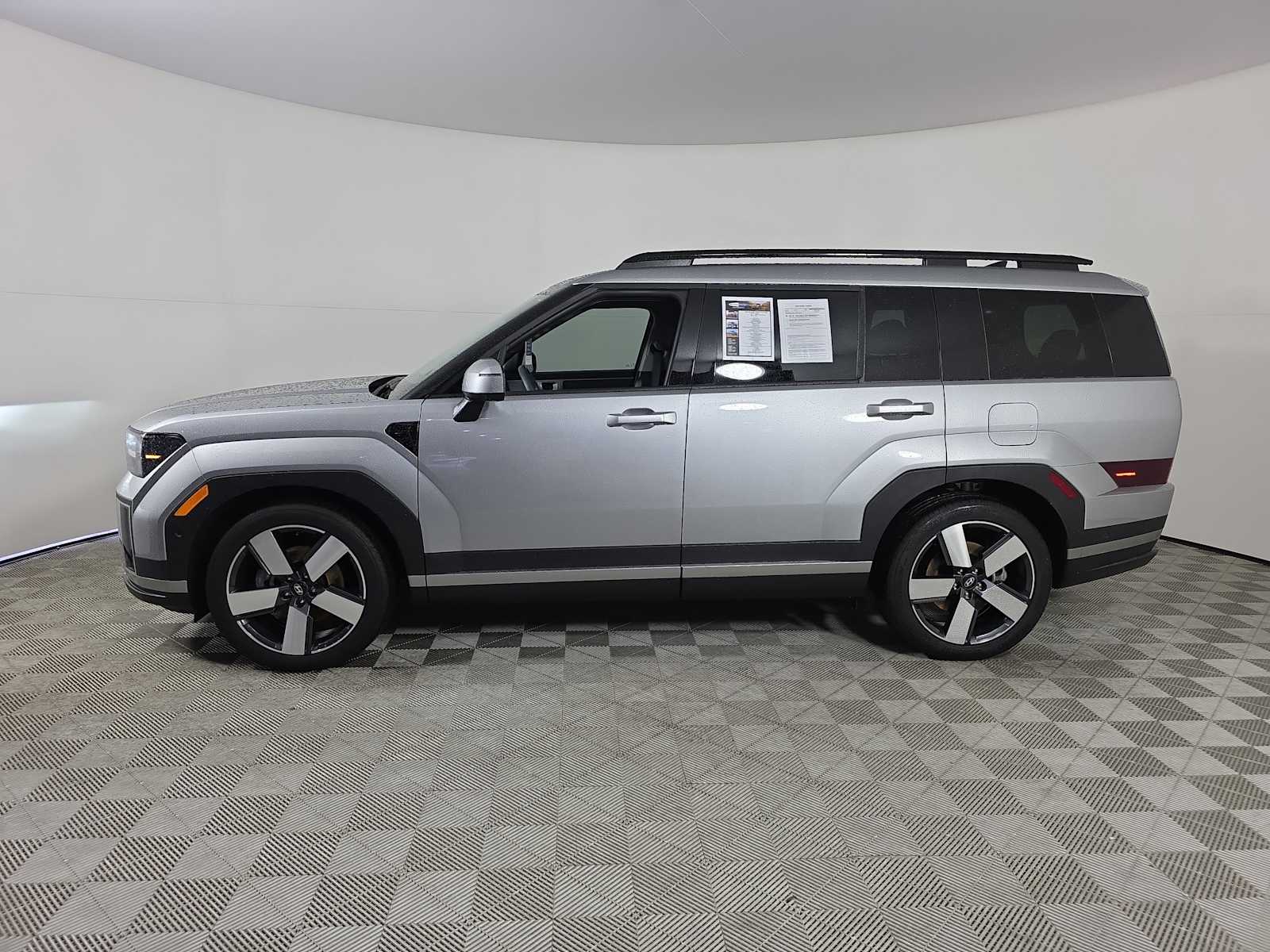 2024 Hyundai Santa Fe Limited photo 2