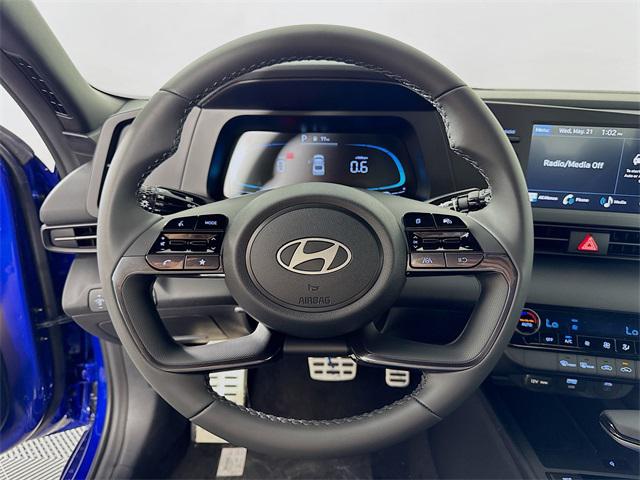 2025 Hyundai Elantra SEL Sport photo 12