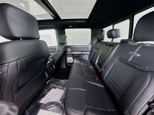 2025 Ford F-450 photo 26
