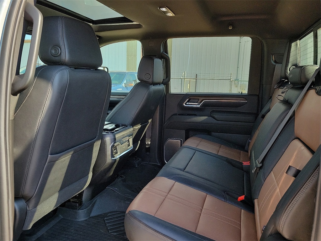 2024 Chevrolet Silverado 2500HD High Country photo 15