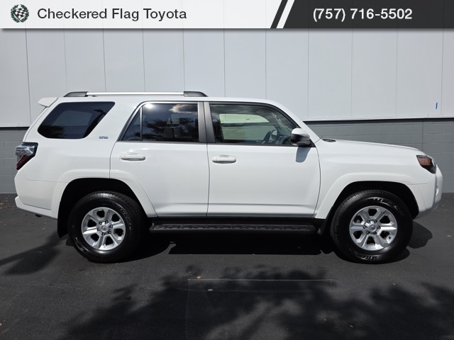 2024 Toyota 4Runner SR5 photo 9