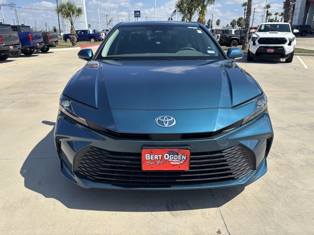 2025 Toyota Camry LE photo 2