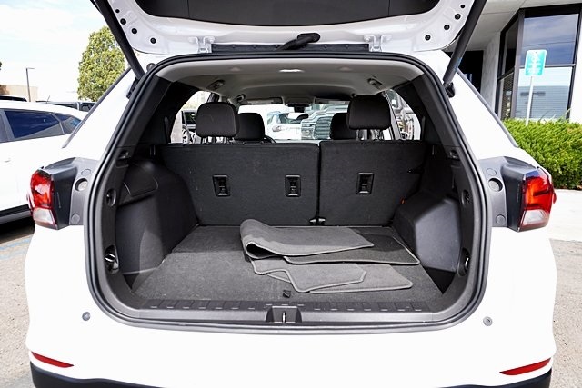 2024 Chevrolet Equinox LT photo 12