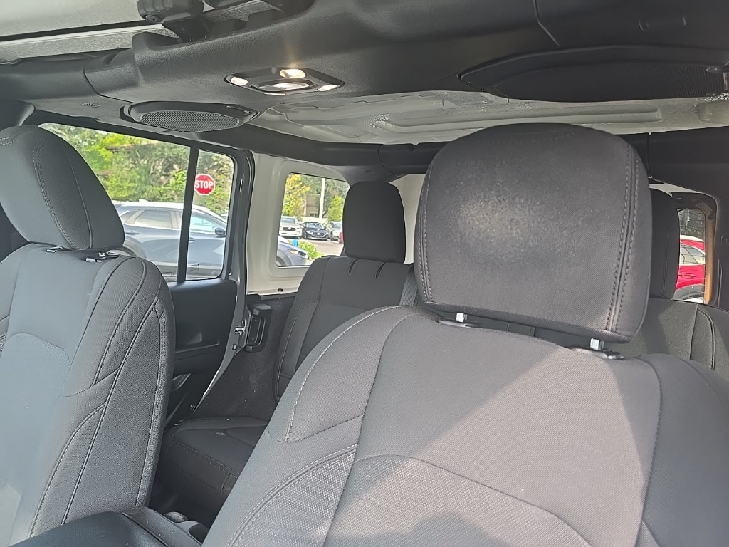 2021 Jeep Wrangler Unlimited Willys photo 23