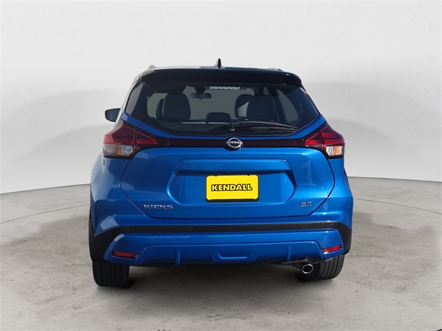 2024 Nissan Kicks SR photo 4