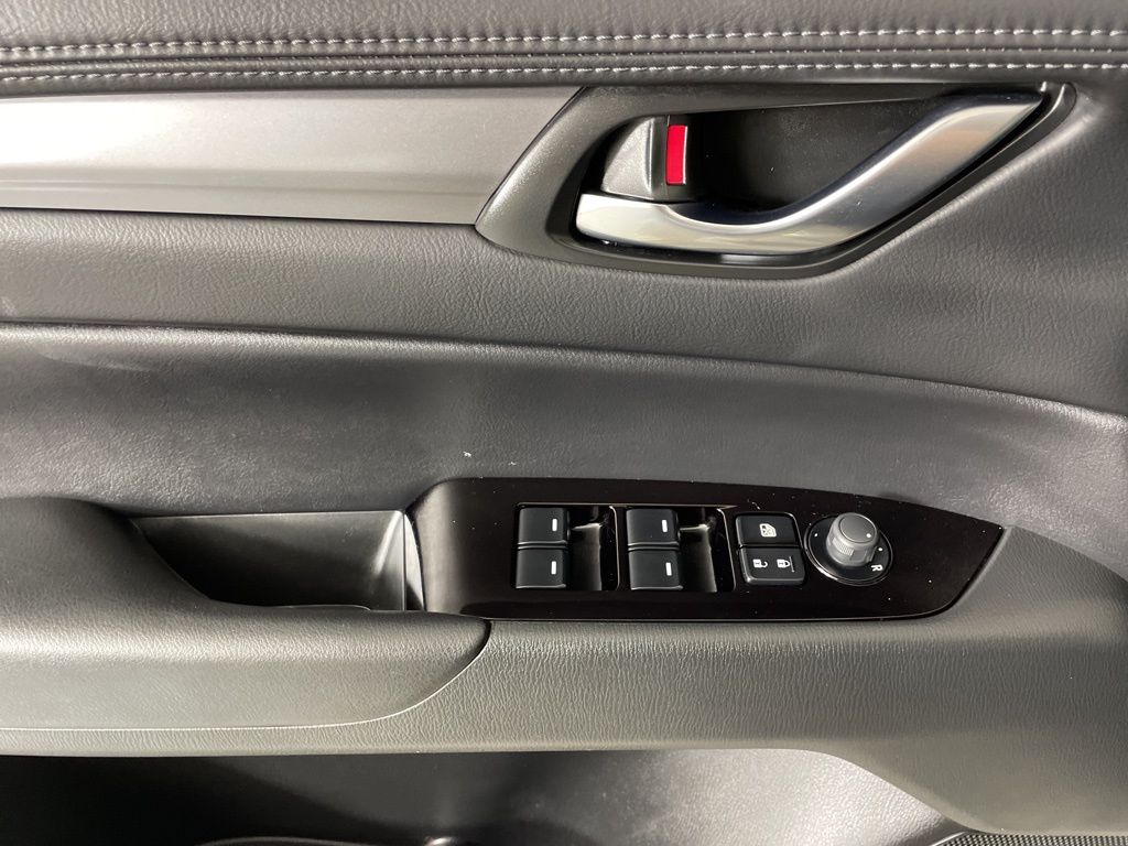 2024 Mazda CX-5 2.5 Select photo 18
