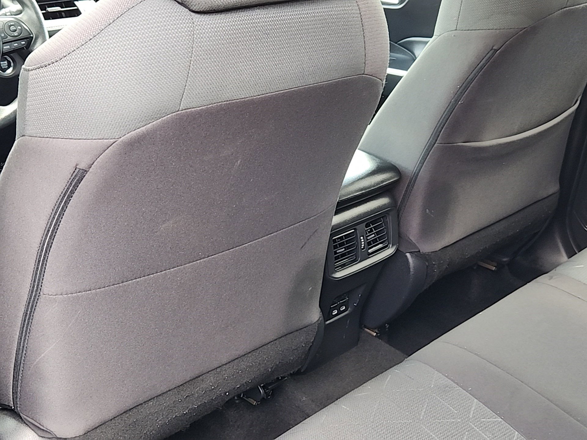 2023 Toyota RAV4 XLE photo 21