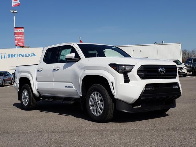 2025 Toyota Tacoma SR5 4x4 Double Cab photo 3