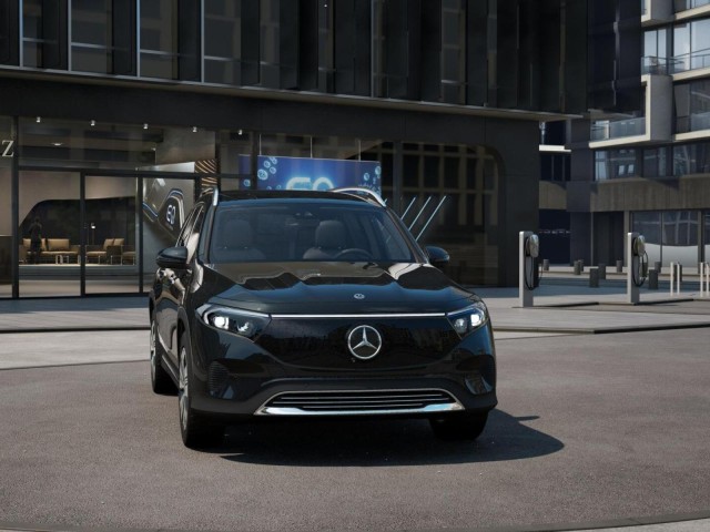 2025 Mercedes Benz EQB photo 8