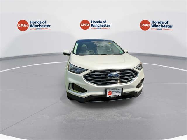 2019 Ford Edge Titanium photo 3