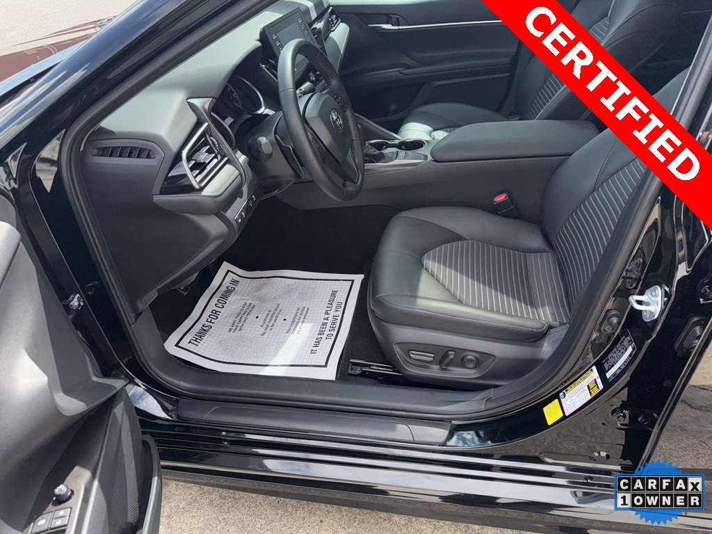 2024 Toyota Camry SE photo 9