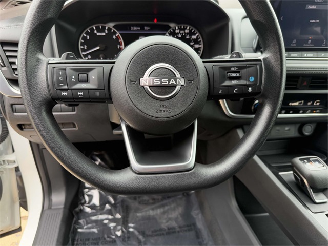2023 Nissan Rogue SV photo 13
