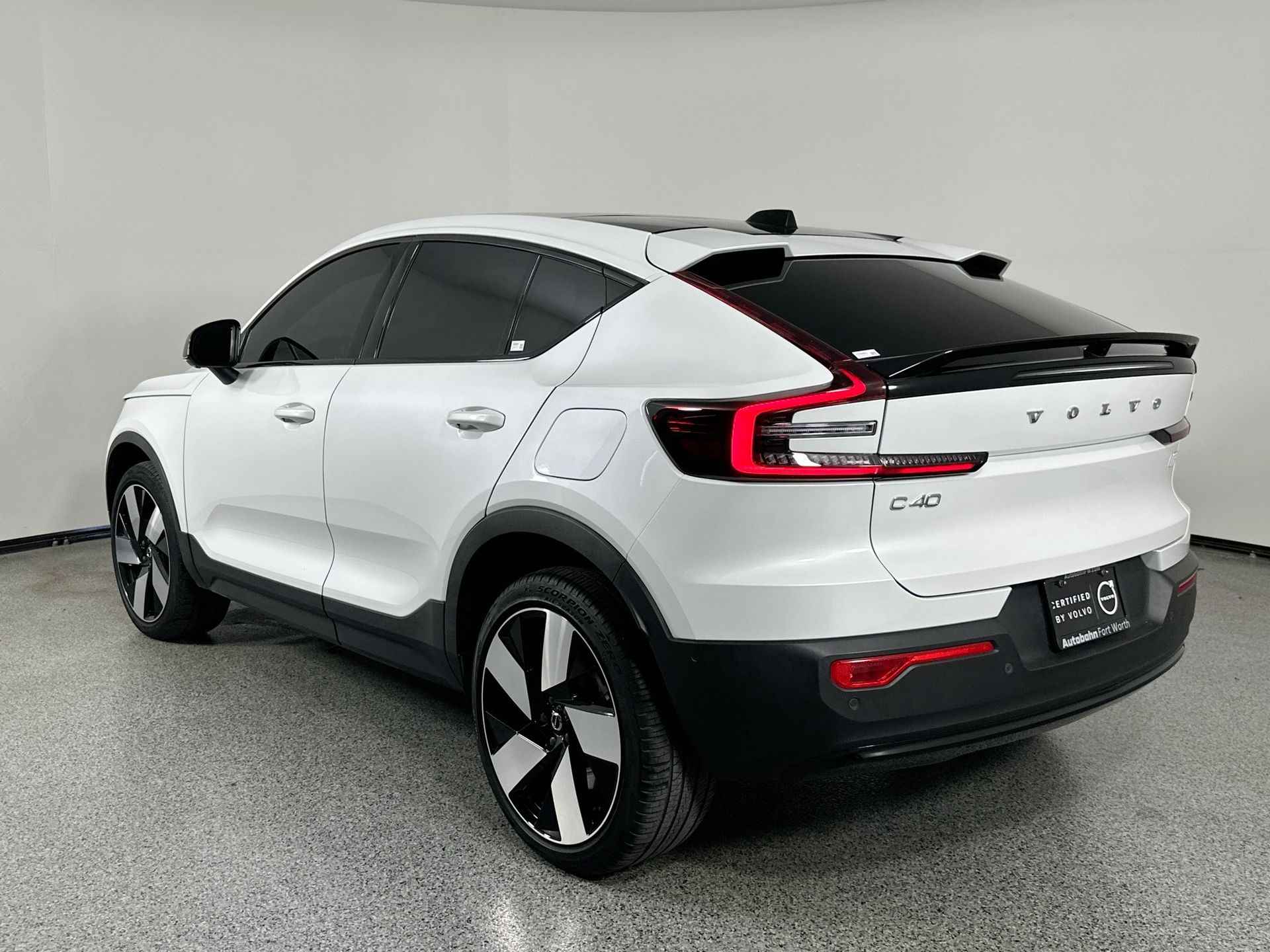 2023 Volvo C40 Recharge Ultimate photo 5