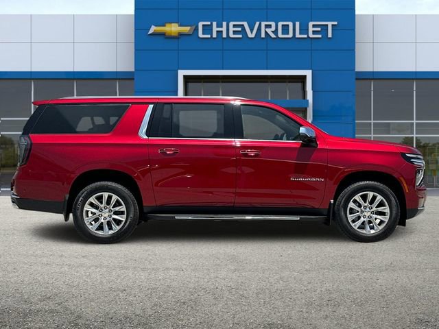 2025 Chevrolet Suburban Premier photo 3