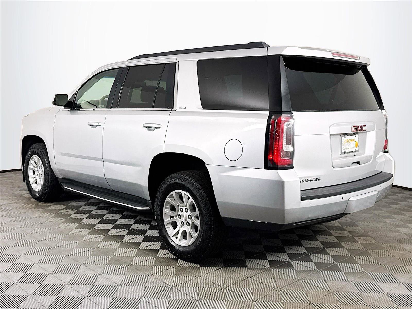 2017 Gmc Yukon SLT photo 5