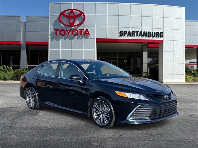 2024 Toyota Camry XLE's photo