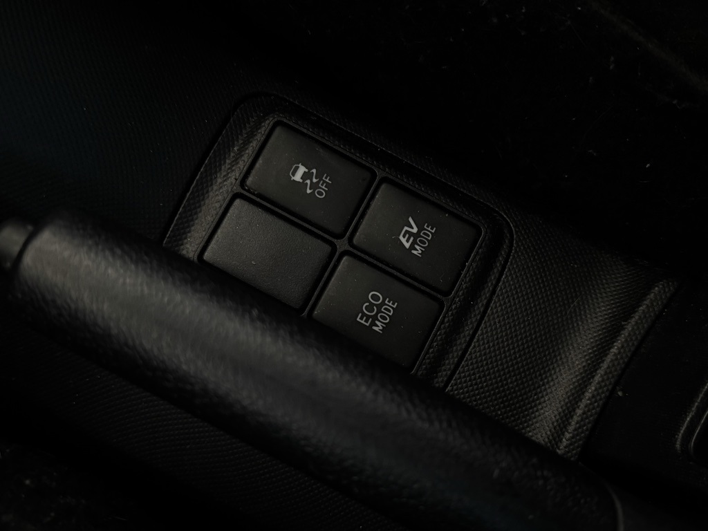 2015 Toyota Prius C One photo 27