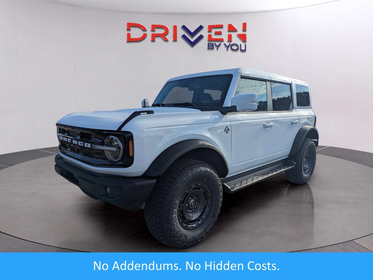 2025 Ford Bronco 4-Door Outer Banks's photo
