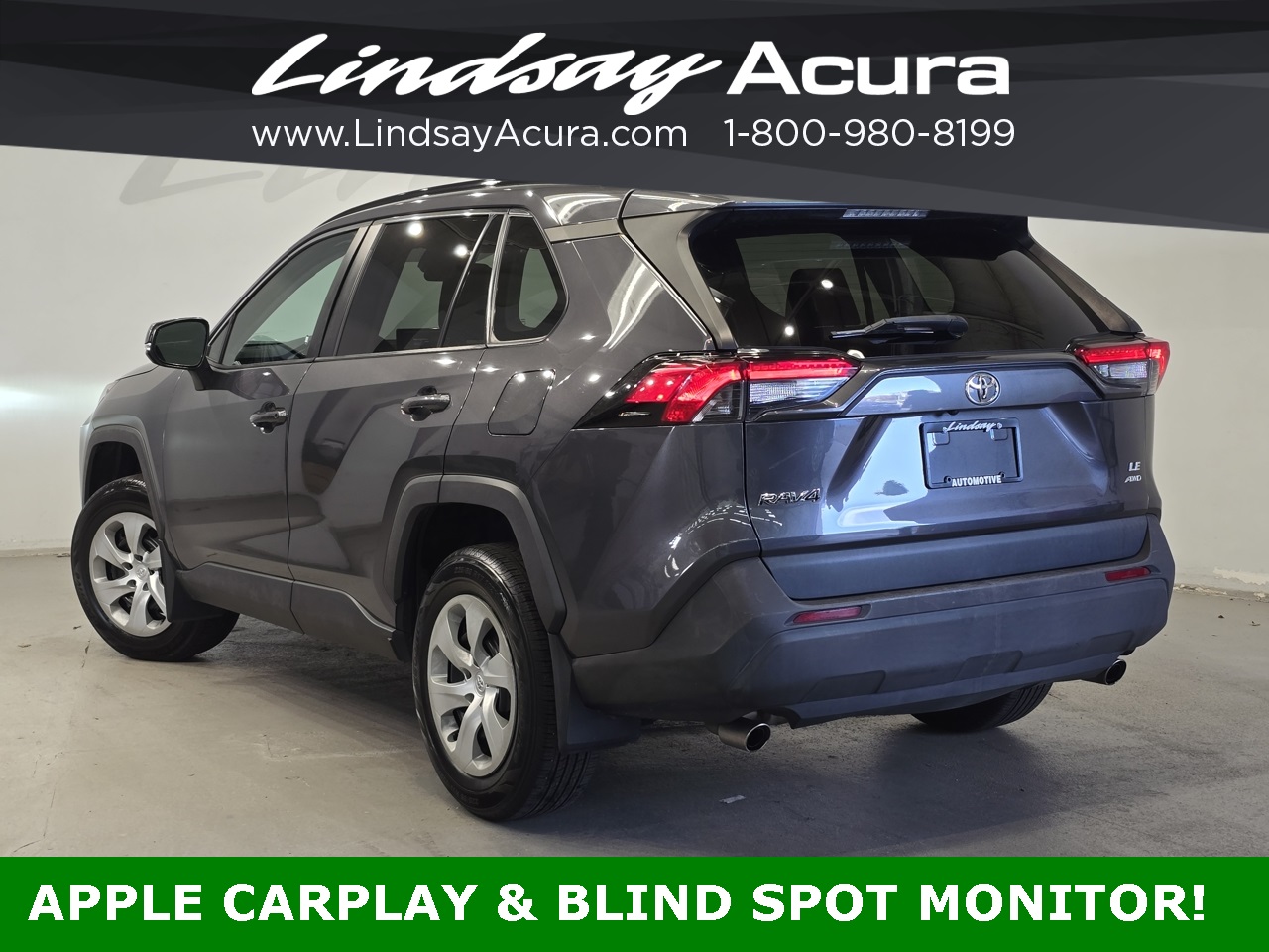 2019 Toyota RAV4 LE photo 3