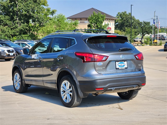 2019 Nissan Rogue Sport SV photo 5