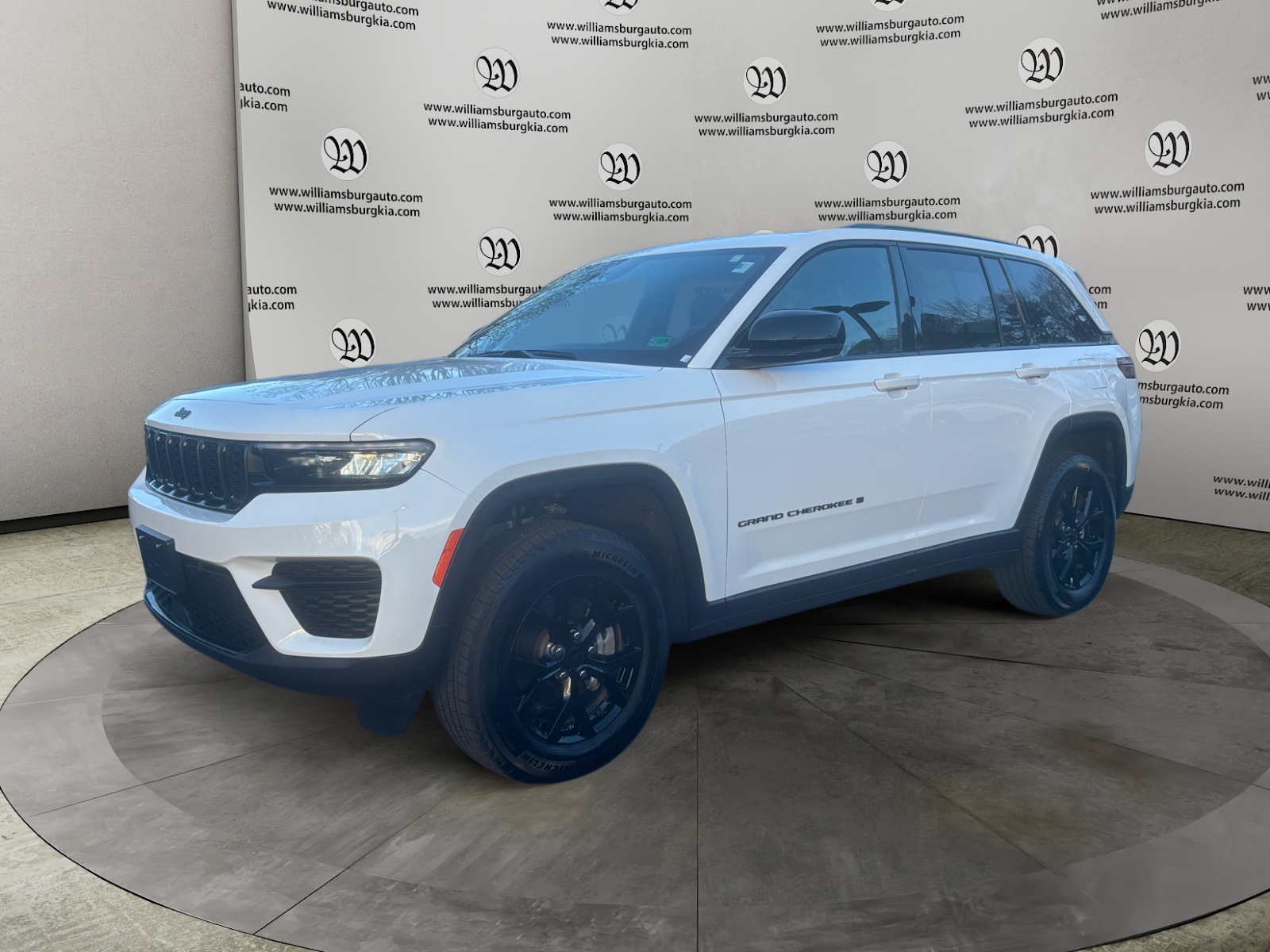 2025 Jeep Grand Cherokee Altitude's photo